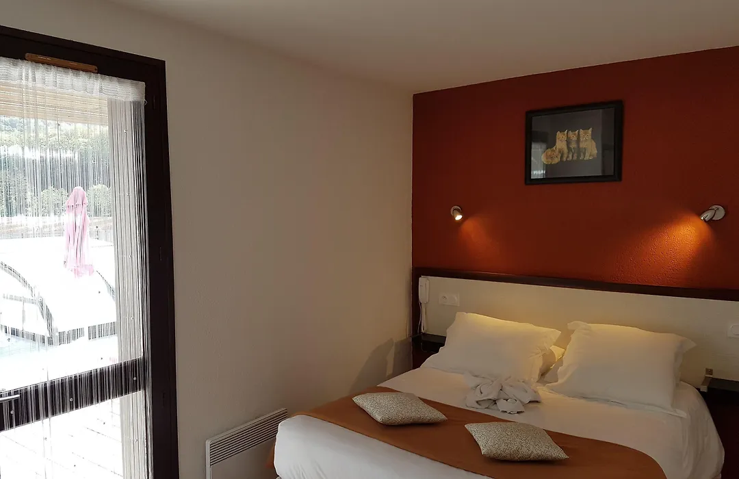 Hotel Les Gabarres-1