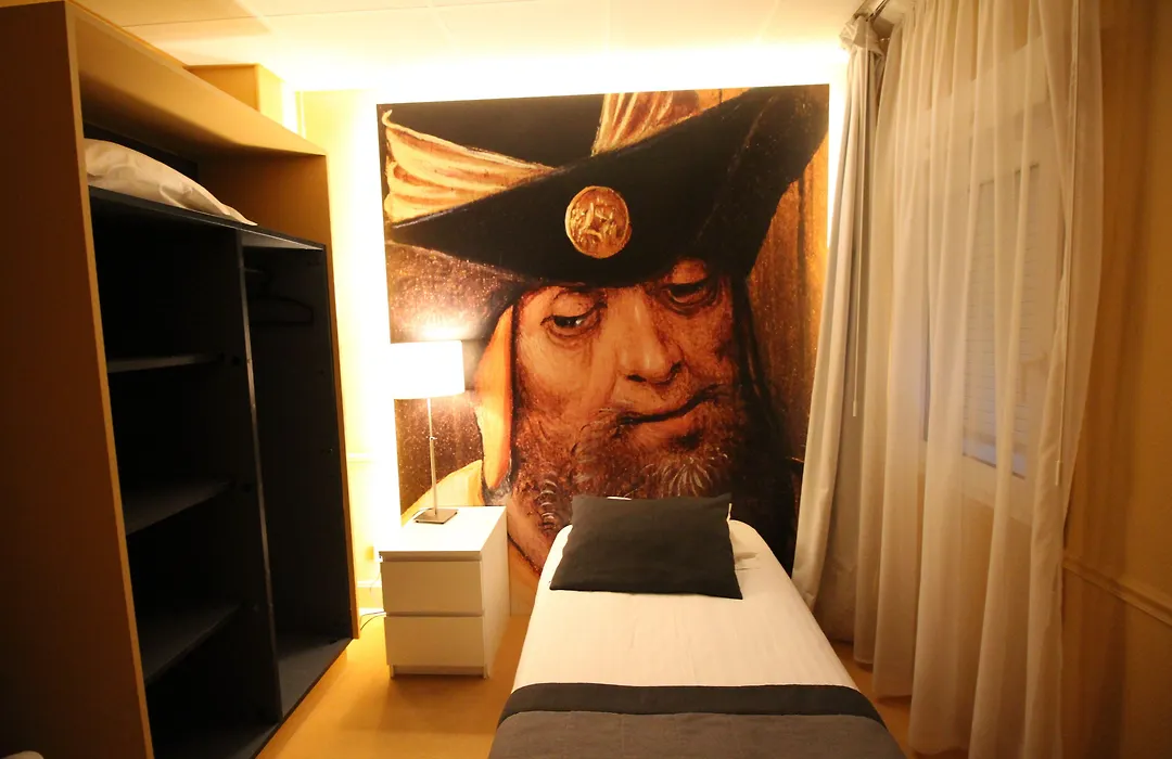 Hotel Cecyl Reims Centre-1
