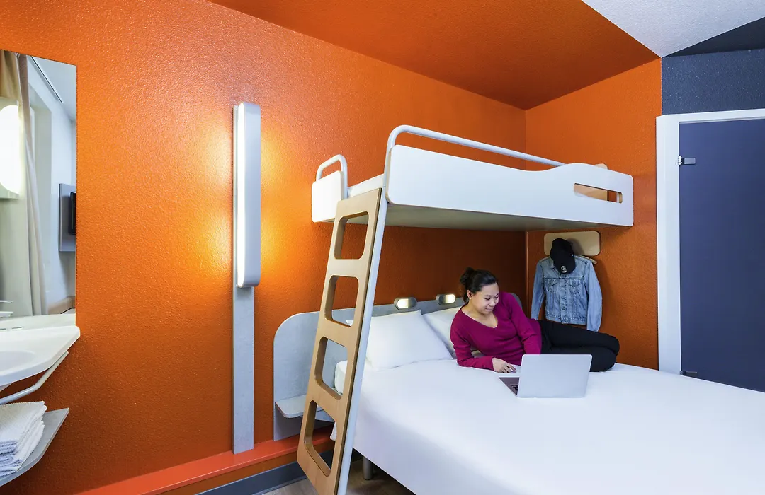 Ibis Budget Paris Porte De Montmartre-1