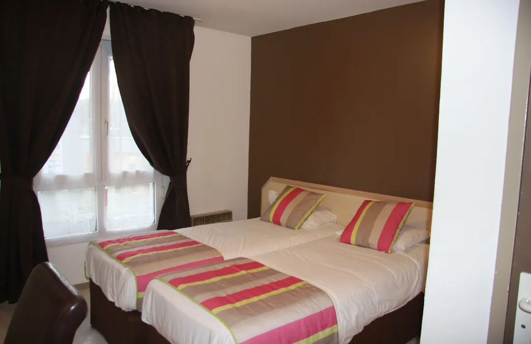 Brit Hotel Cherbourg-1
