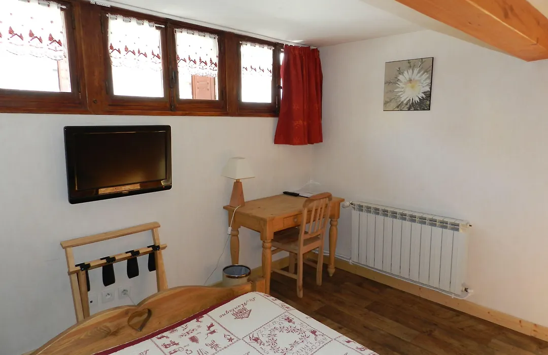 Hotel Arolla-1