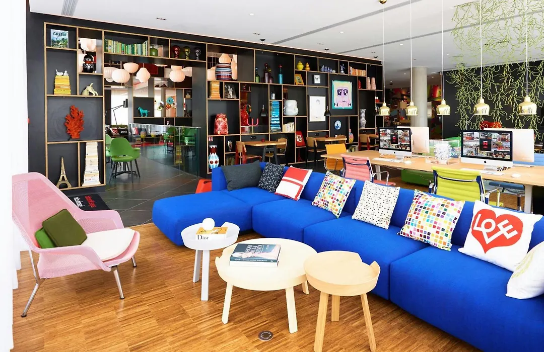 citizenM Paris La Défense-1