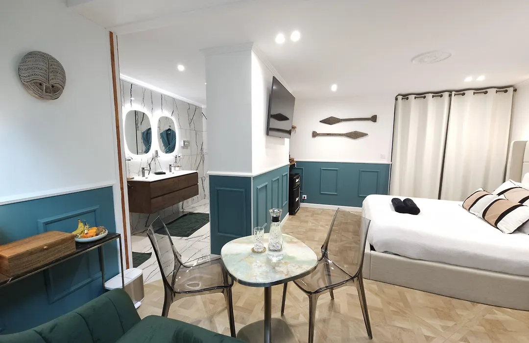 La Belle Endormie B&B French Guest House-1