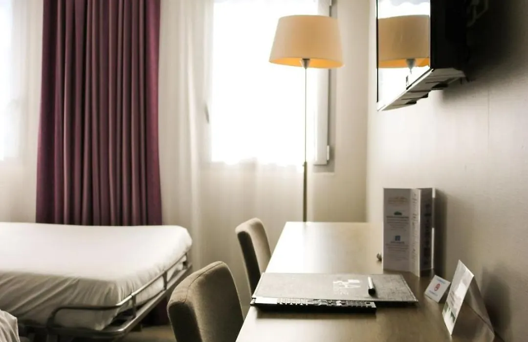 Hotel Anne De Bretagne-1