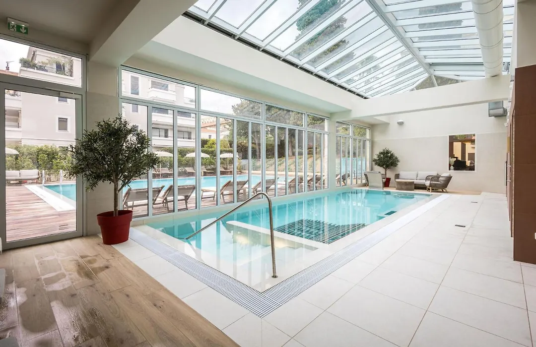 Hotel Mileade L'Orangeraie - Entierement Renove-1