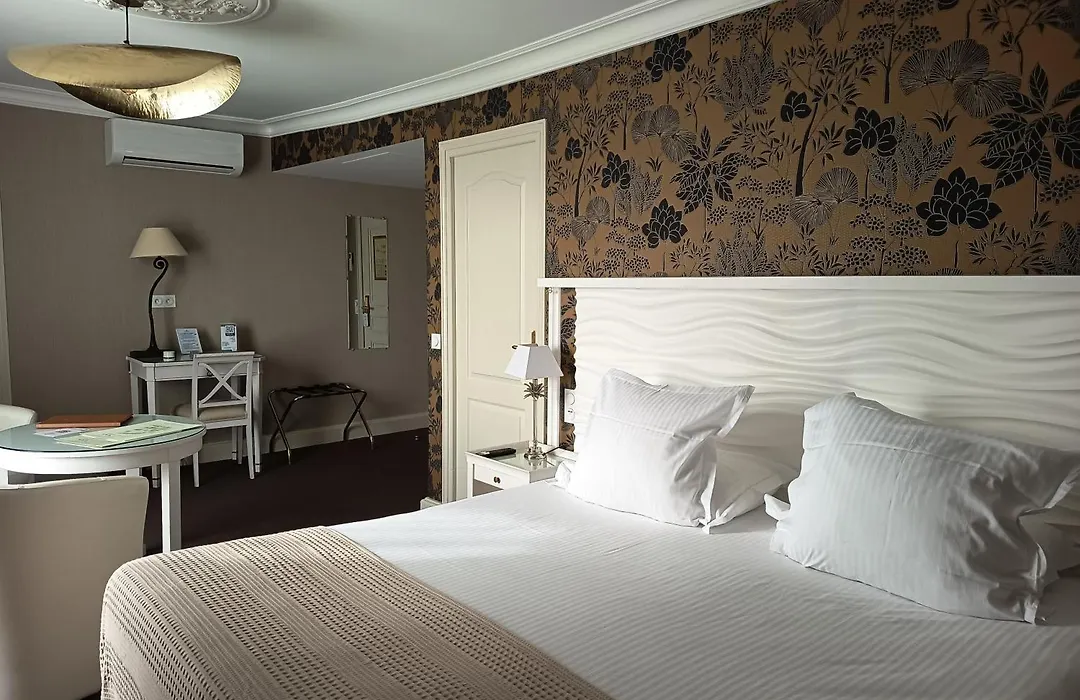 Grand Hotel "Chateau De Sully" - Piscine & Spa -Teritoria-1