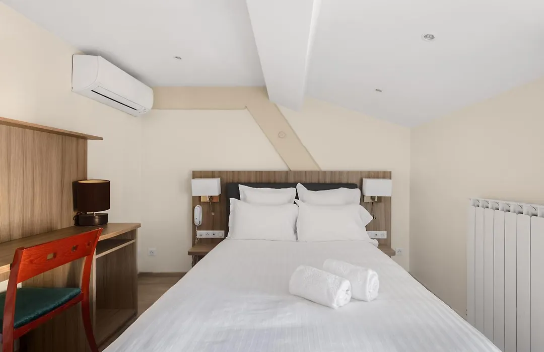 Le Phenix Hotel-1