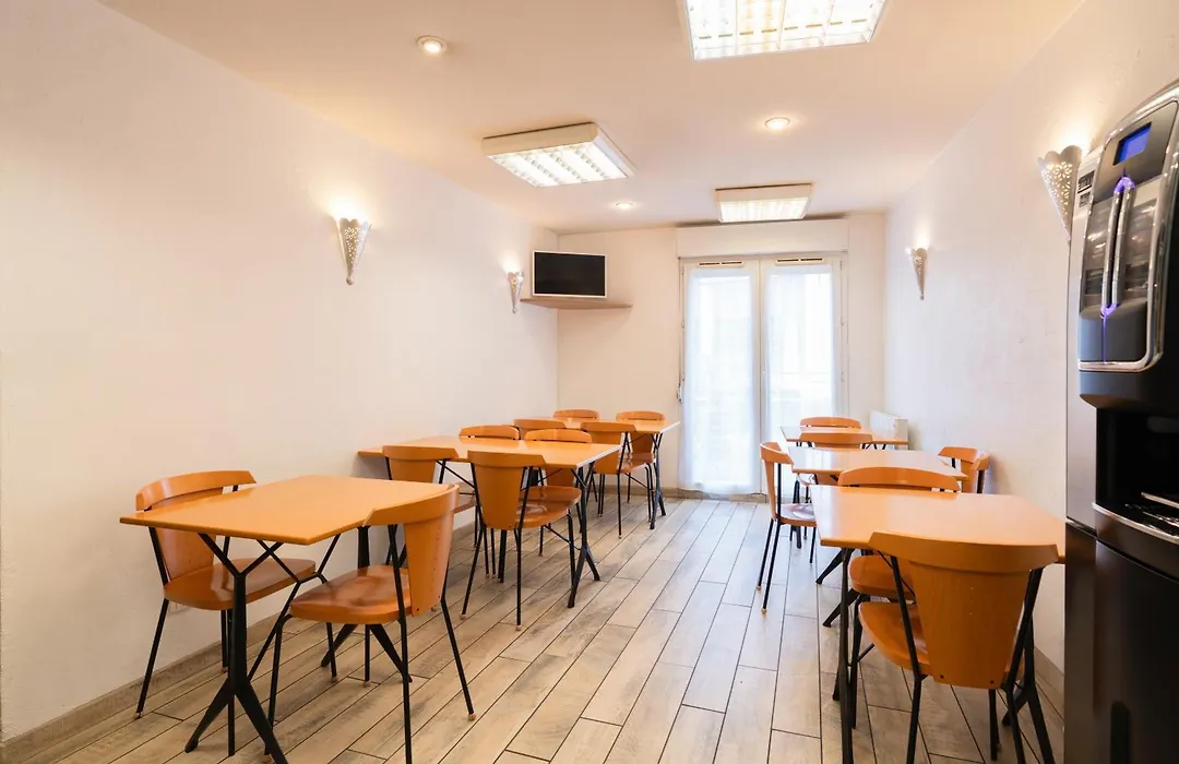 The Originals Residence Appart'Hotel Laureades Clermont-Ferrand Centre Jaude-1