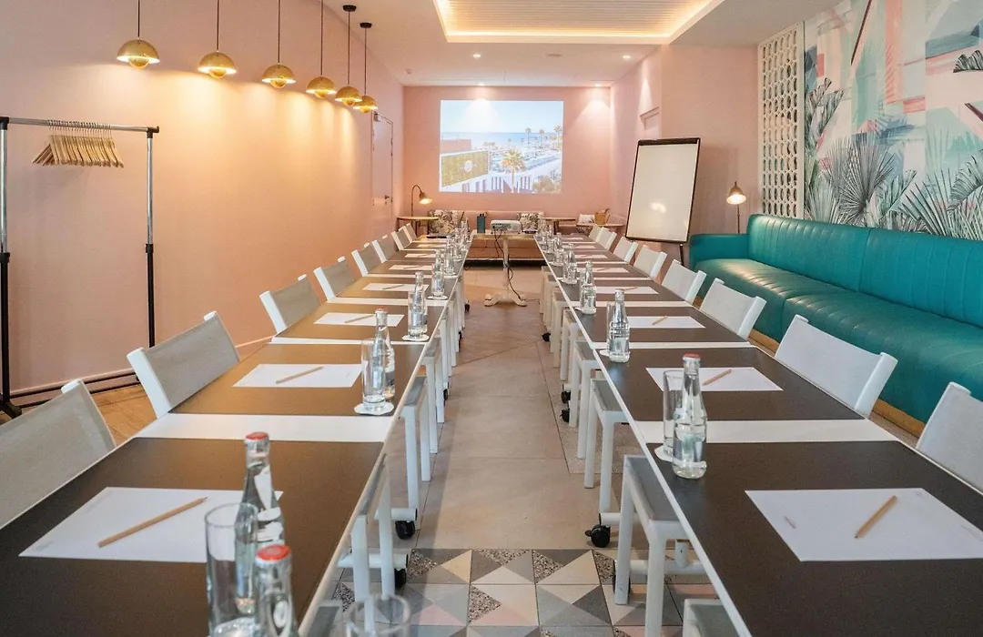 Mercure Villeneuve Loubet Plage-1