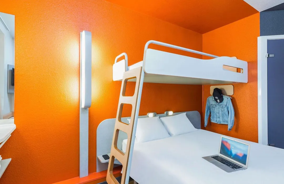 Ibis Budget Paris Porte De Montmartre-1