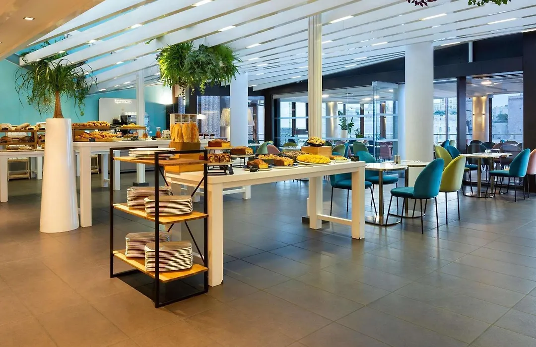 Novotel Marseille Vieux Port-1