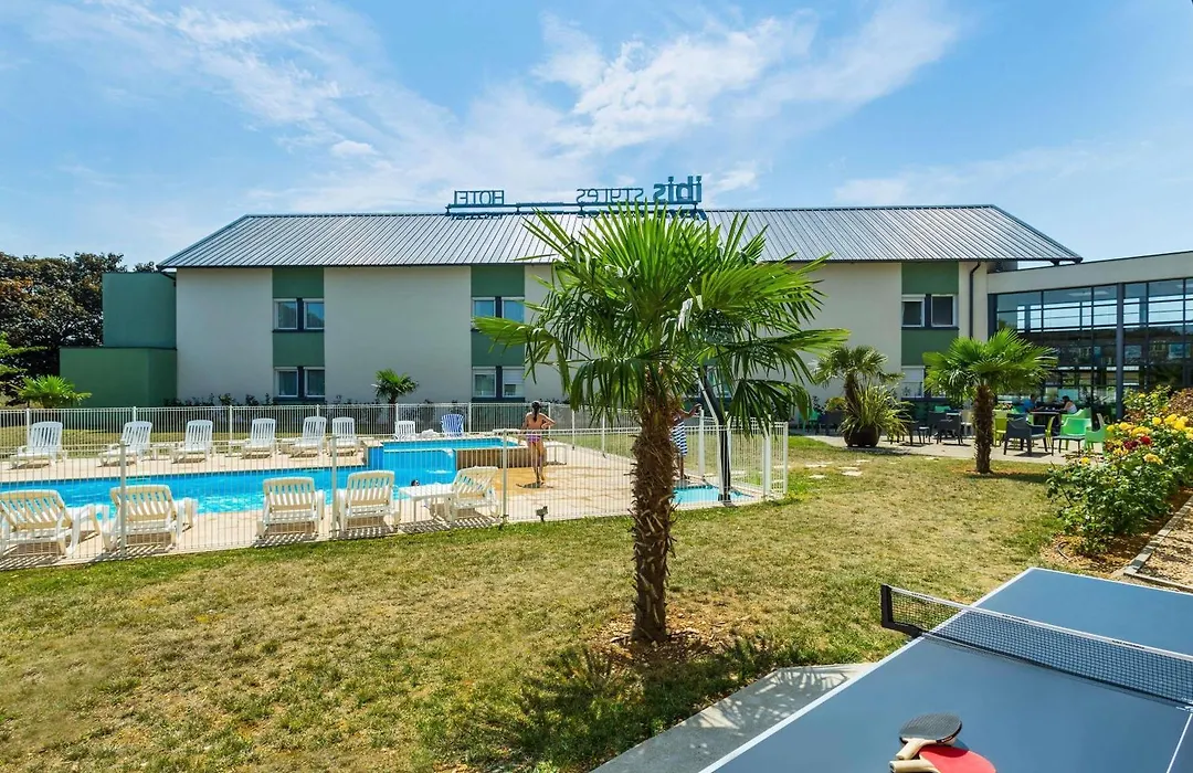 Hotel Ibis Styles Bourges-1