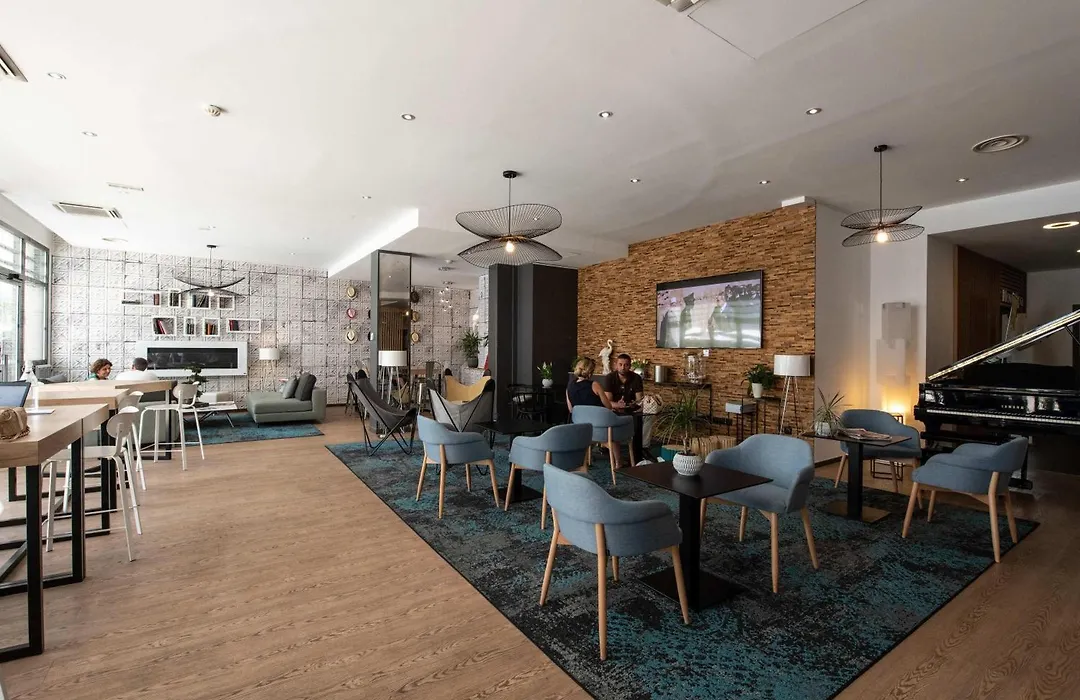 Novotel Avignon Centre-1