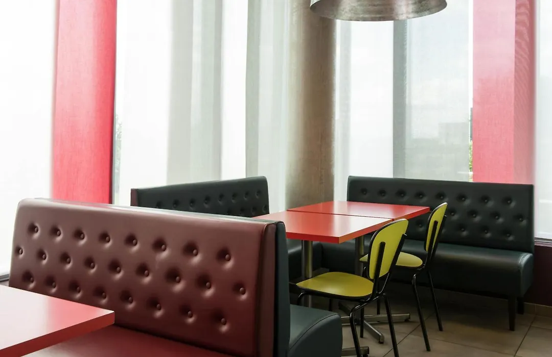 Ibis Budget Aeroport Lyon Saint Exupery-1