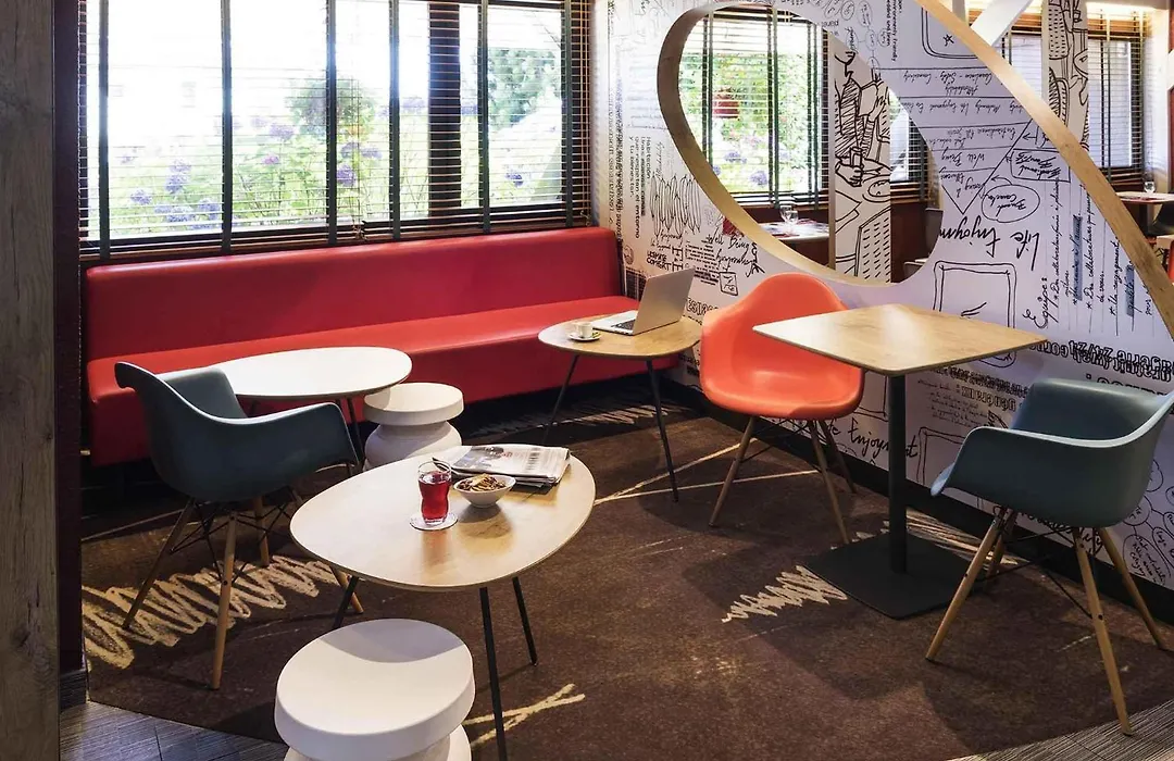 Ibis Montbeliard-1