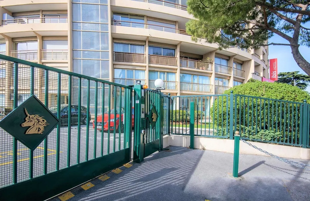 Ibis Cannes Plage La Bocca-1