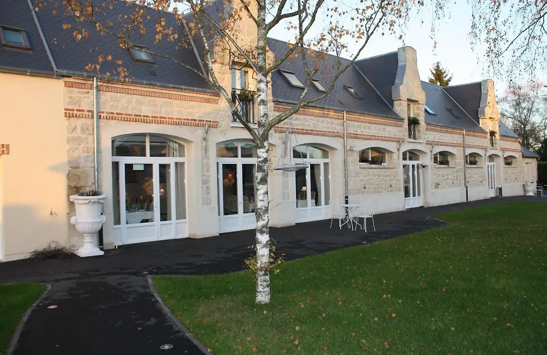 Logis Hotel & Restaurant Le Relais De Fleurette-1