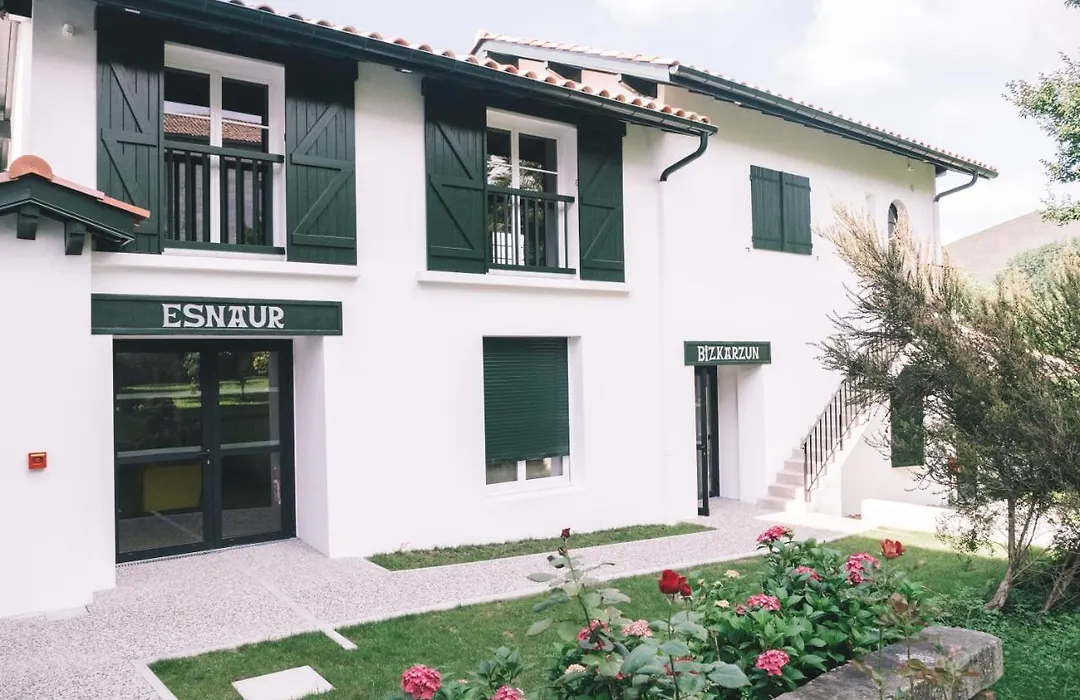 Hotel De La Rhune-1
