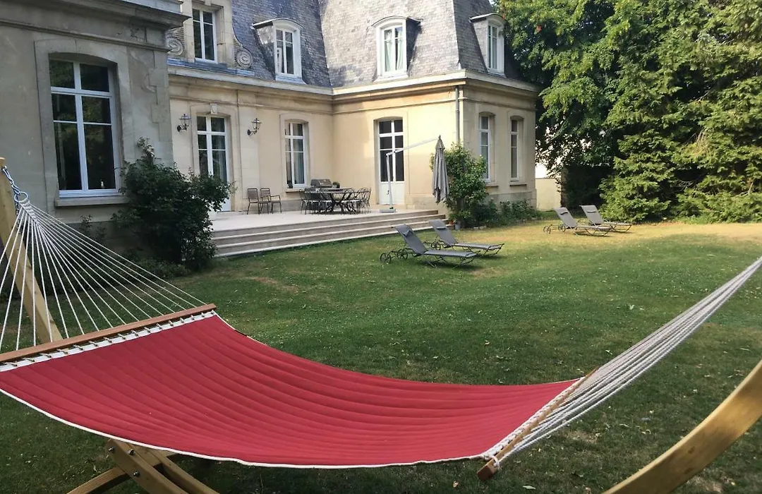 Le Chateau D'Hermonville B&B / Chambres D'Hotes-1