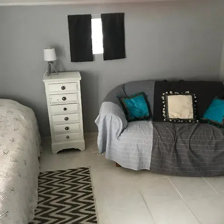 Chambre D'Hotes Le Cedre-3