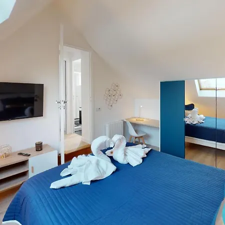 Paris House-2