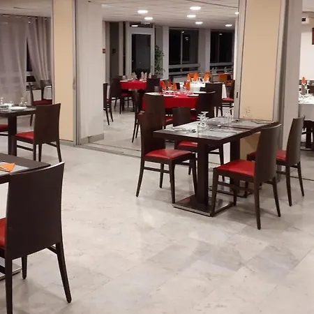 Hotel Saint Roch-2