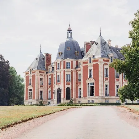 Chateau Du Domaine Du Reveillon-2