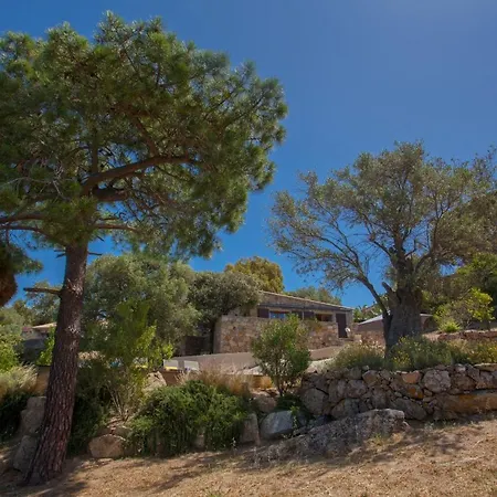 Villa Bodri, Maison En Pierre Avec Vue Mer Et Piscine Chauffee-3