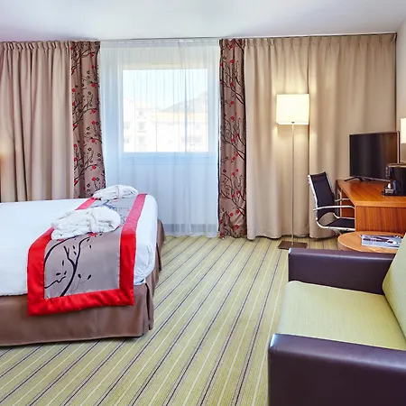 Holiday Inn Toulon City Centre By Ihg-3