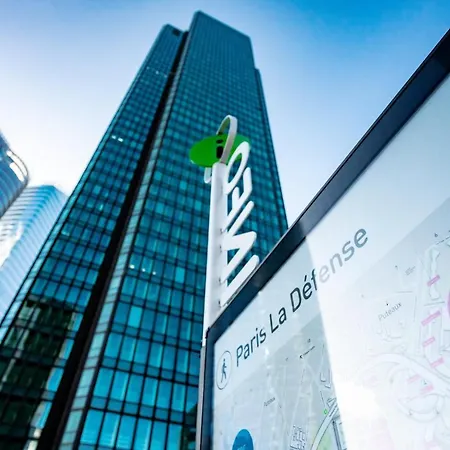 Staycity Aparthotels Paris La Defense-3