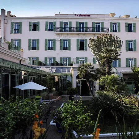 Hotel Vendome Menton-3