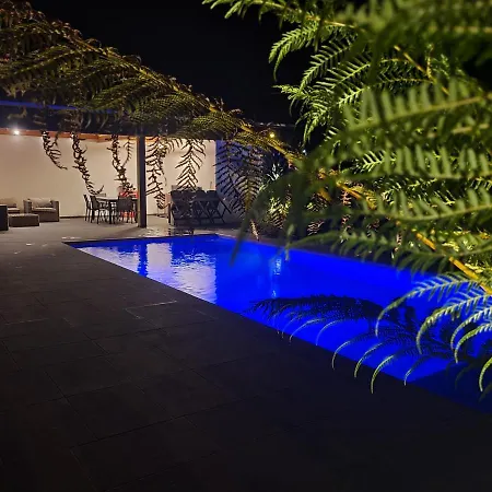 Chambre d'hôtes avec terrasse, meublé tourisme 1 étoile-3
