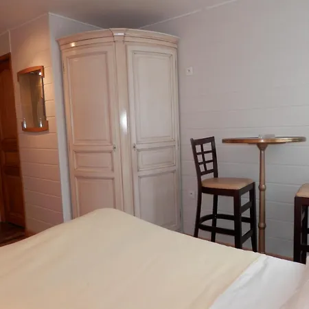 Hotel Du Gambrinus-3