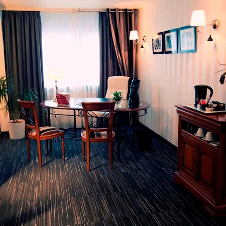Dm Hotel-2