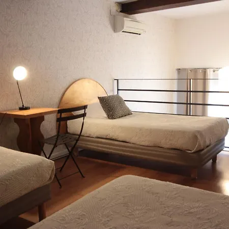 Hotel Des Arts, Artisanal Et Independant-2