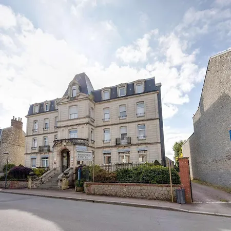 Brit Hotel Confort Bagnoles Normandie-3