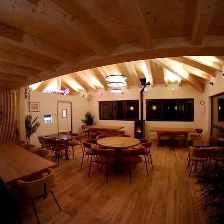 1861 Chatel Hostel-2