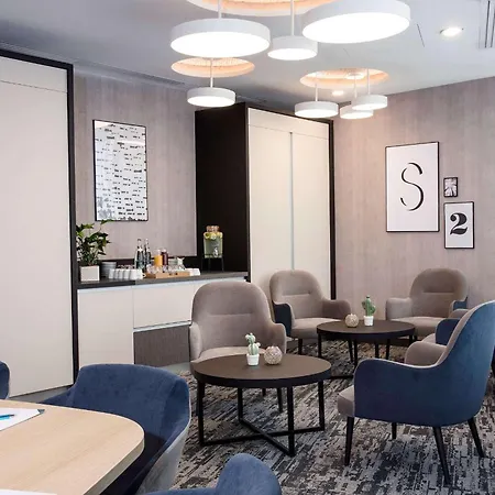Hampton By Hilton Paris Clichy-3