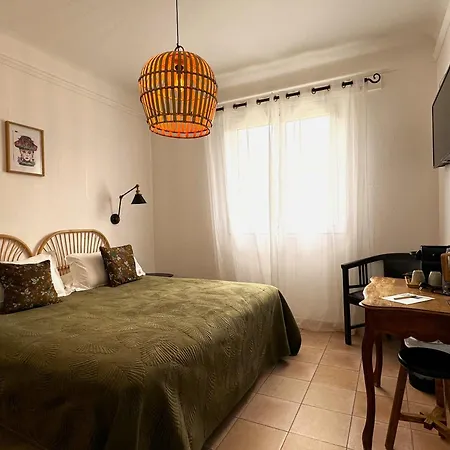 Hotel Les Flots Bleus-2
