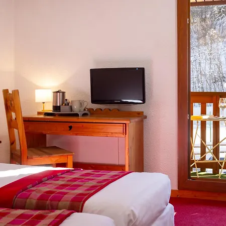 Hotel Du Bourg-2