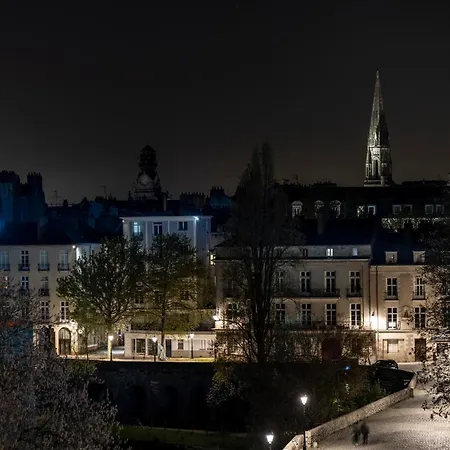Lhotel - Face Au Chateau - Boutique Hotel Et Seminaires-2