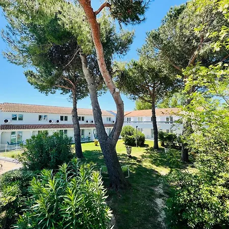 Artemia Aigues-Mortes - Hôtel avec piscine - Bornes électriques - Parking privé - Local vélo-moto-3