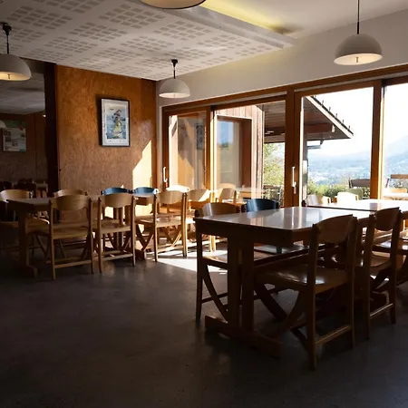 Auberge De Jeunesse Hi Annecy-3