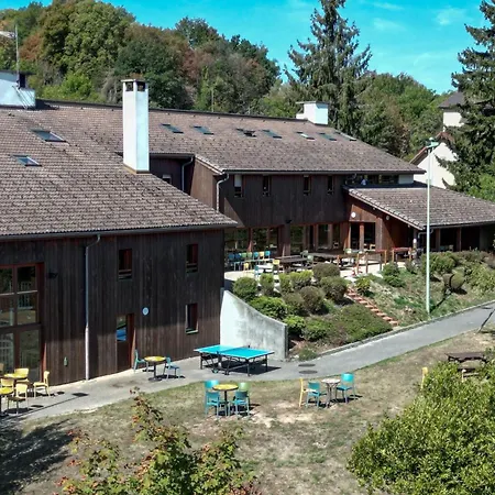 Auberge De Jeunesse Hi Annecy-3