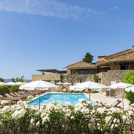 Mas Des Herbes Blanches Hotel & Spa - Relais & Chateaux-3