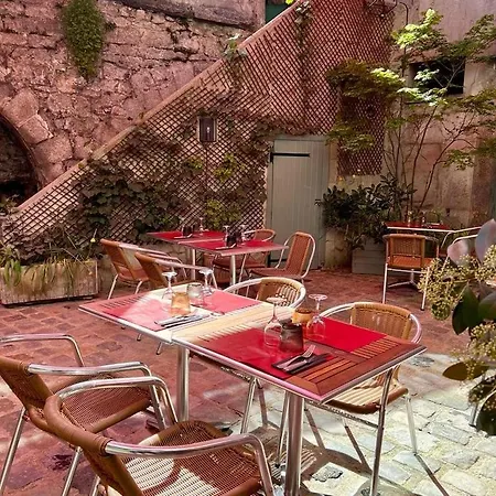 Hotel Le France-3