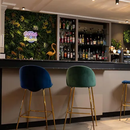 Logis Hotel & Restaurant - Les Tuileries-3