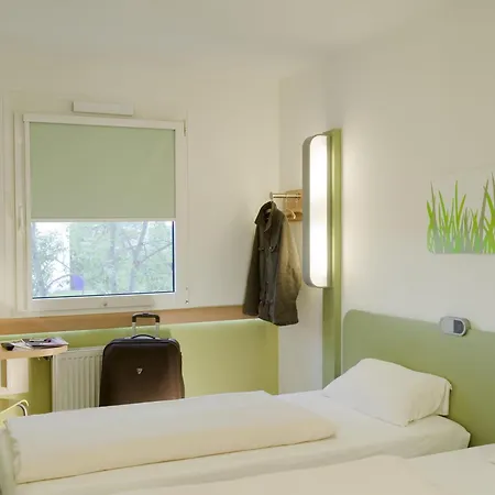 Ibis budget Orléans Sud Comet-2