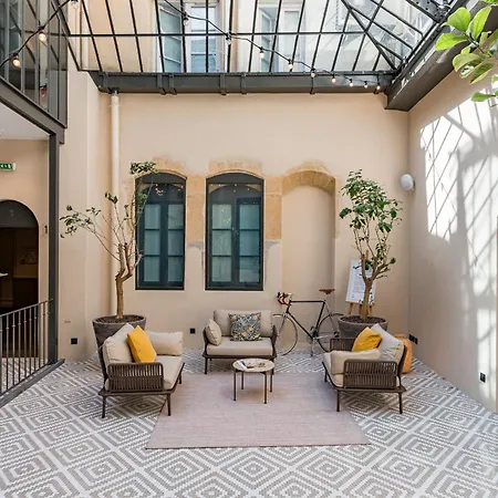 Le Phenix Hotel-3
