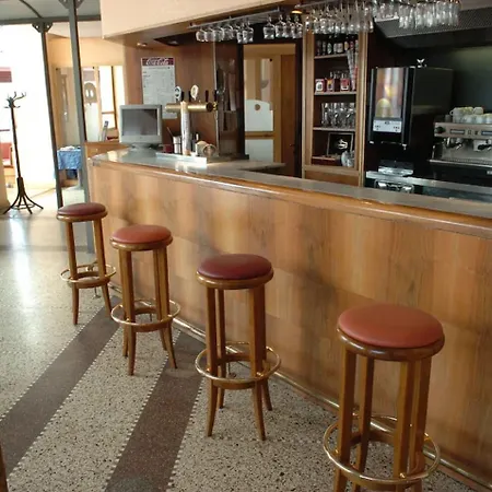 Hotel Moderne-3